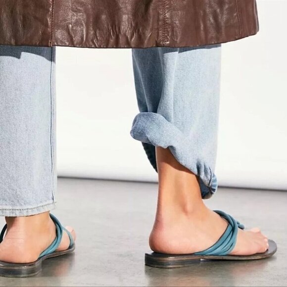 Free People Kayla Soft Strappy Sandals in Pool Blue 38 New with Box Womens - Picture 2 of 15